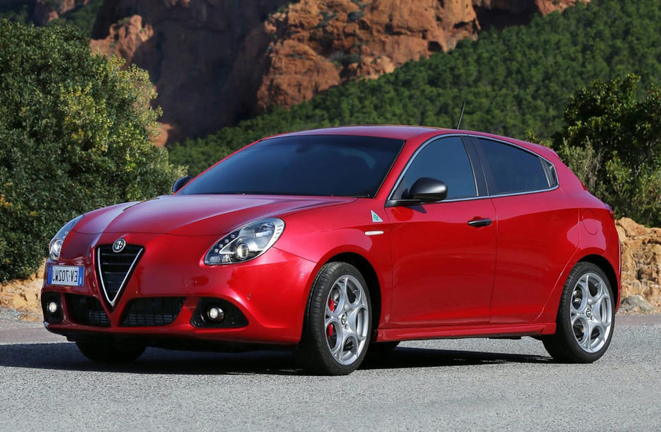 Замена аккумулятора Alfa-Romeo Giulietta