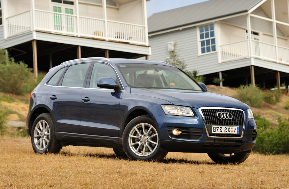 Замена аккумулятора Audi Q5