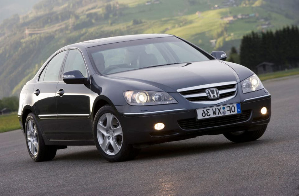 Замена аккумулятора Honda Legend