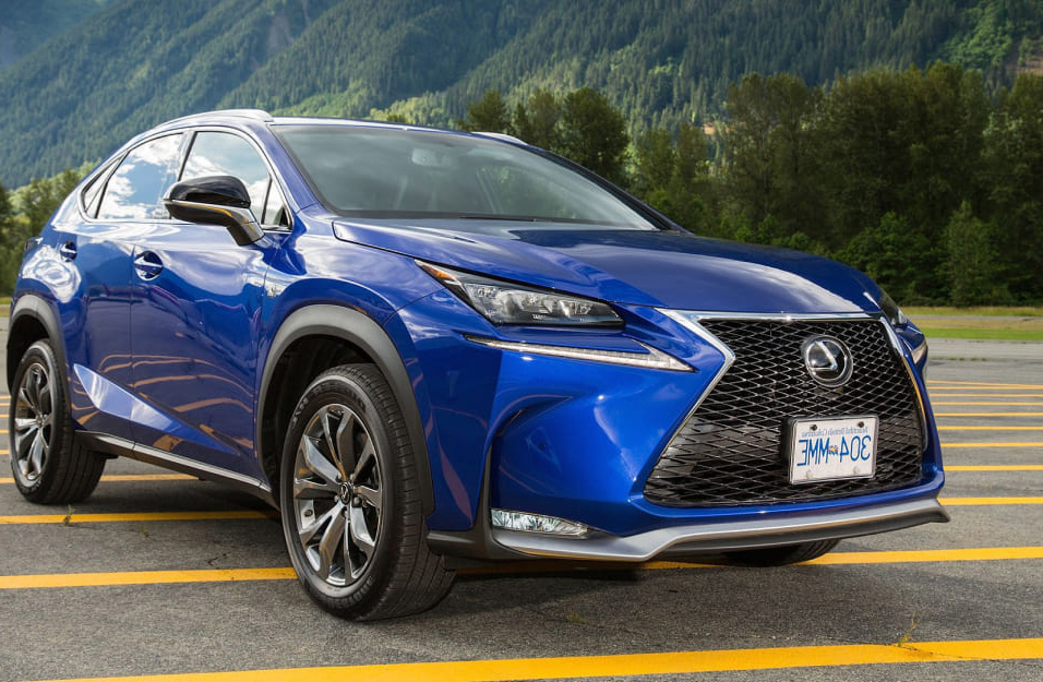 Замена аккумулятора Lexus Nx