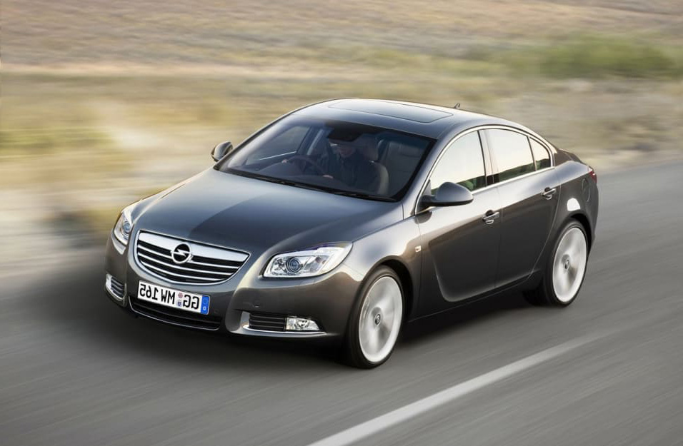 Замена аккумулятора Opel Insignia